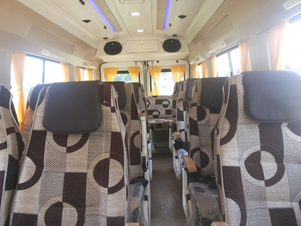 tempo traveller in delhi
