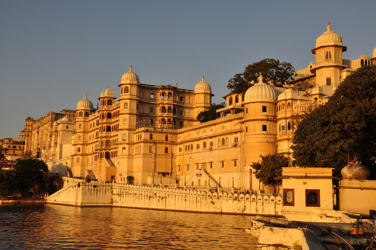 Gurgaon udaipur traveller
