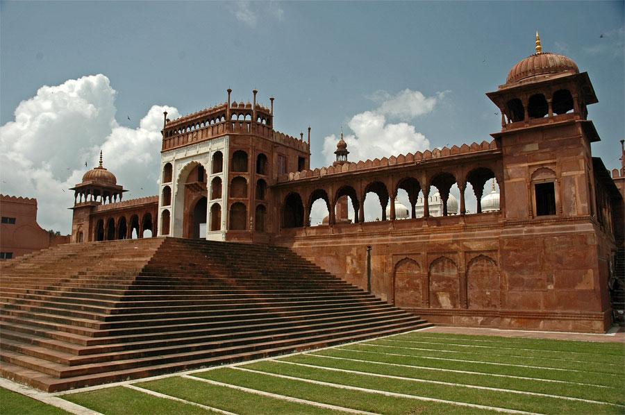 Gurgaon Aligarh Taxi